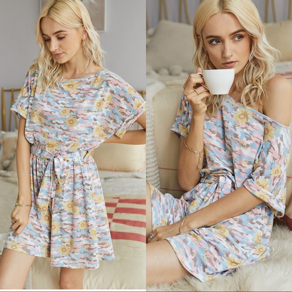 Stunning Mystery Pants - 🌼🆕Floral Short Sleeve Romper with Pockets